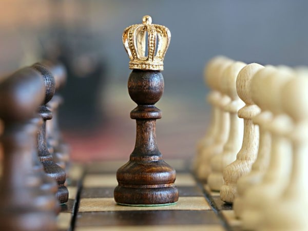 Tìm hiểu về quân hậu trong cờ vua