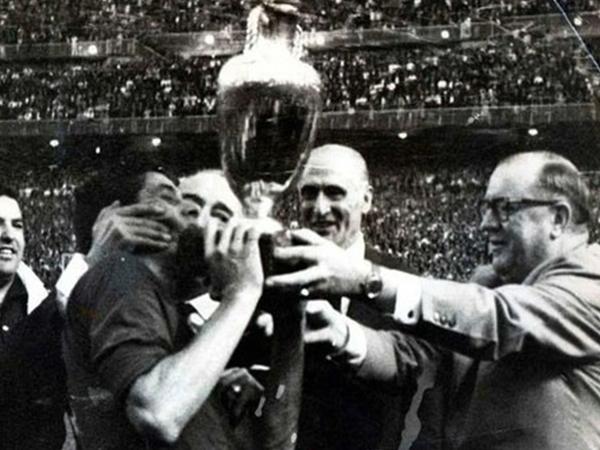 Tây Ban Nha vô địch Euro năm 1964